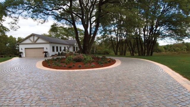 Revamp Your Curb Appeal: The Ultimate Guide to Driveway Pavers Installation